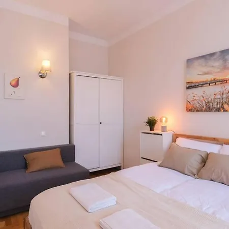 Apartamento Comfy Train Station Cracovia